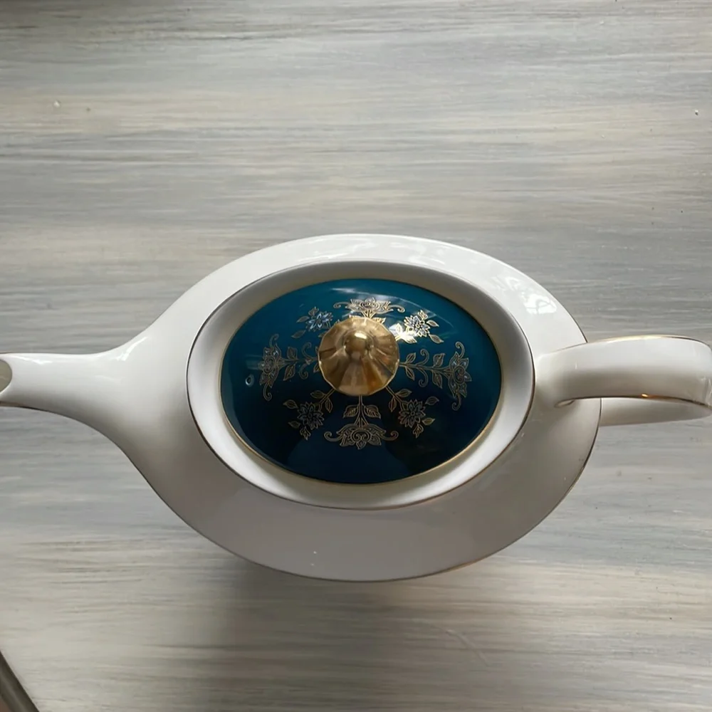 Royal Doulton Carlyle Teapot, Creamer And Covered Sugar Bowl